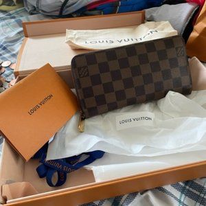 LV Wallet